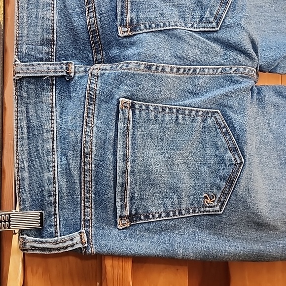 EUC Kut from the Kloth: Connie Ankle Skinny Jeans, Medium-wash, Size 2 - Picture 6 of 10